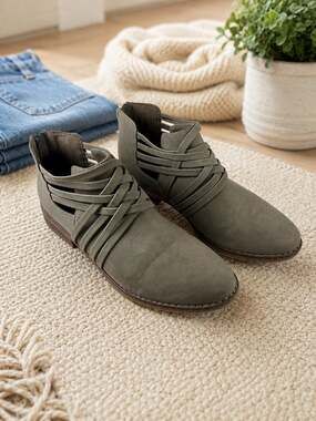 Rocket Dog Gray Strappy Ankle Booties Size 8 Cutout Low Heel Casual Shoes
